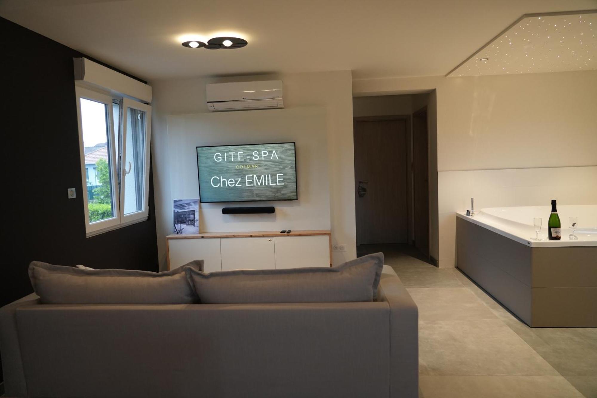 Gite Spa L'Atelier Emile - Spa Privatif - 5 Min Colmar Sainte-Croix-en-Plaine Bilik gambar